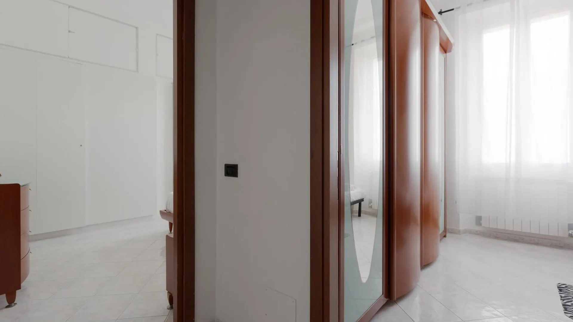 Milan Cosy Apartment - Urban Comfort 0*,  Italy